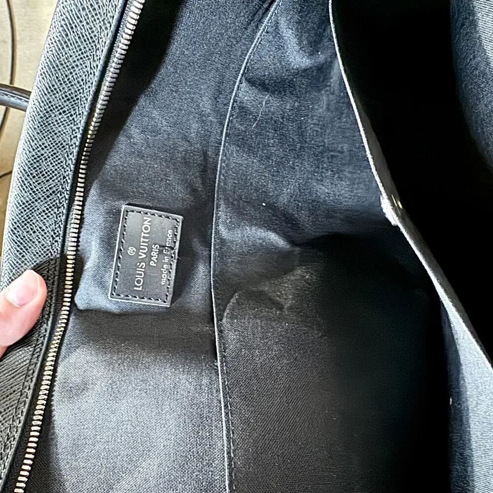 LOUIS VUITTON Authentic Men's Business Bag Briefcase Leather Black Round Zipper